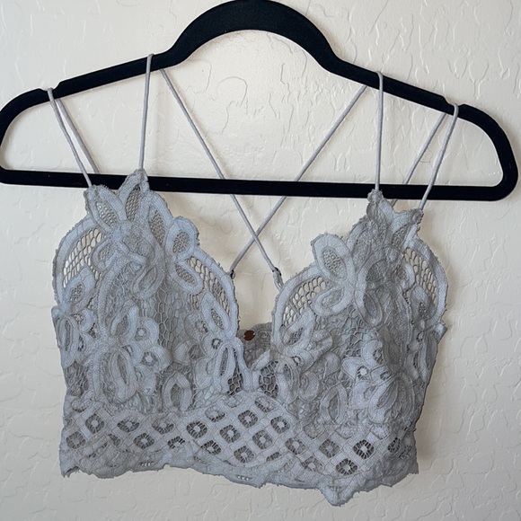 FREE PEOPLE FP One Adella Lace Bralette in light gray. Size large new with tags - Picture 4 of 15